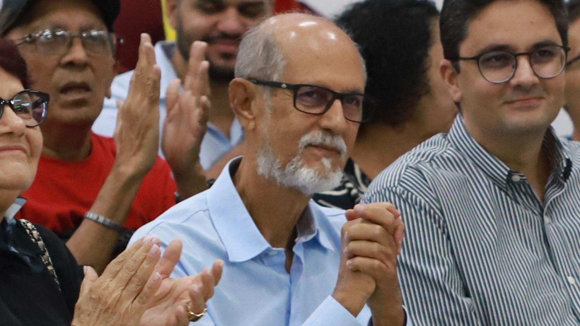 Ex-Reitor Neroaldo Pontes recebe título de Professor Emérito da UFPB na segunda-feira (14) Ex-Reitor Neroaldo Pontes recebe título de Professor Emérito da UFPB na segunda-feira (14)