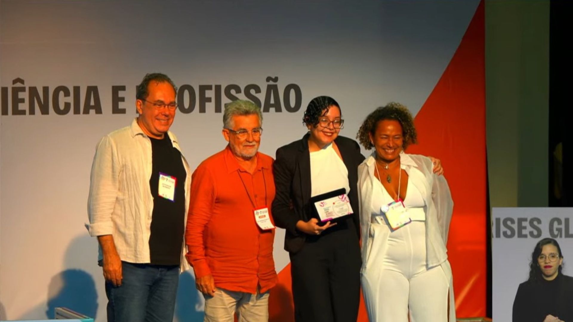 Exposição a conteúdo violento nas redes sociais aumenta agressividade online, indica estudo da UFPB Exposição a conteúdo violento nas redes sociais aumenta agressividade online, indica estudo da UFPB