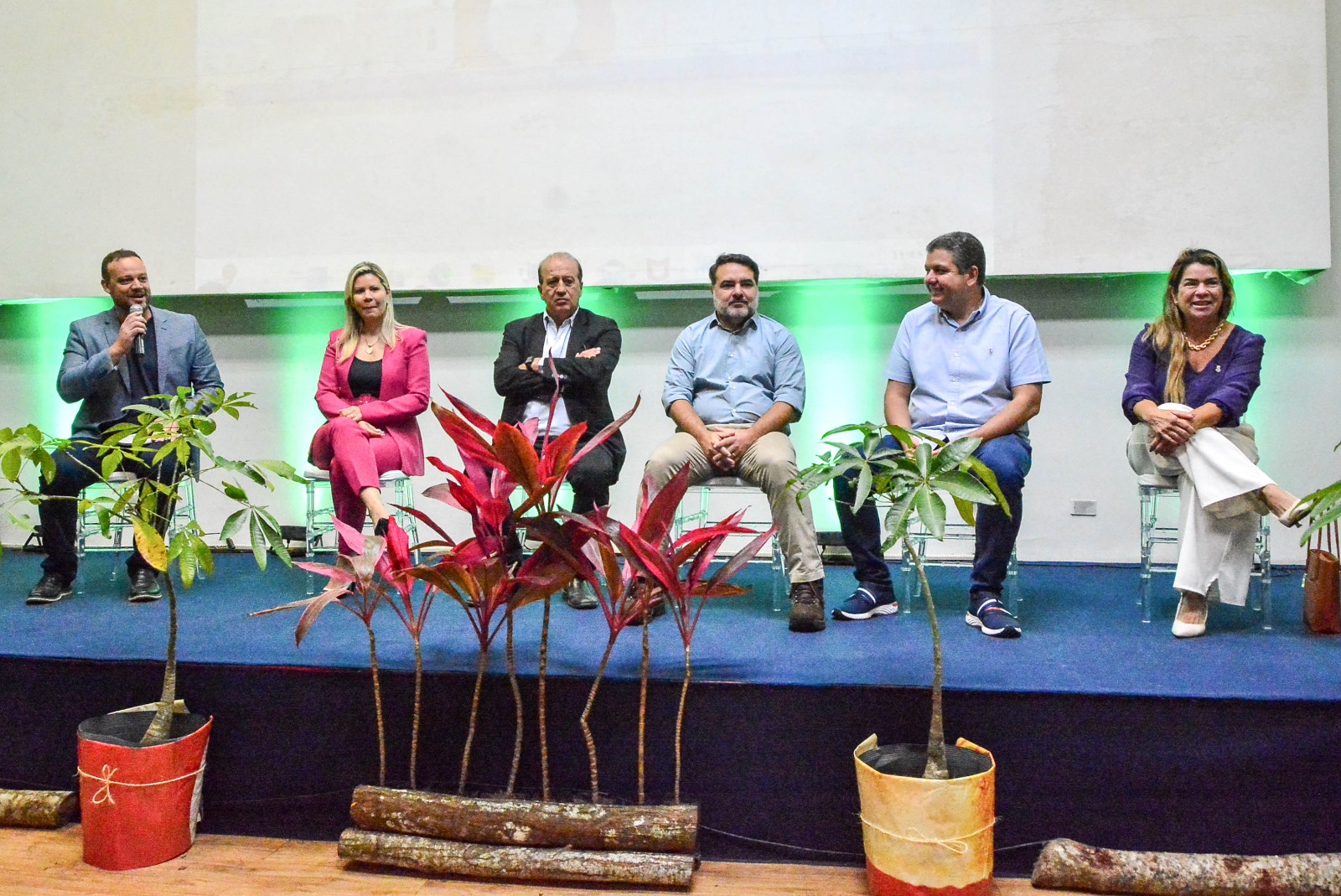 Vice-reitora Liana Filgueira representa a UFPB em seminário sobre governança sustentável em João Pessoa